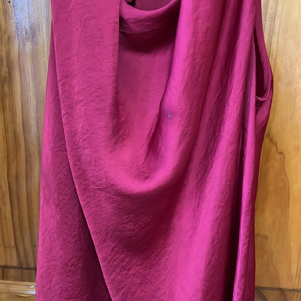 Red top - Picture 5 of 5
